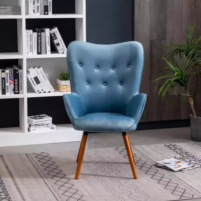 Sedia d'accento contemporanea in velluto setoso trapuntato con bottoni sullo schienale, blu